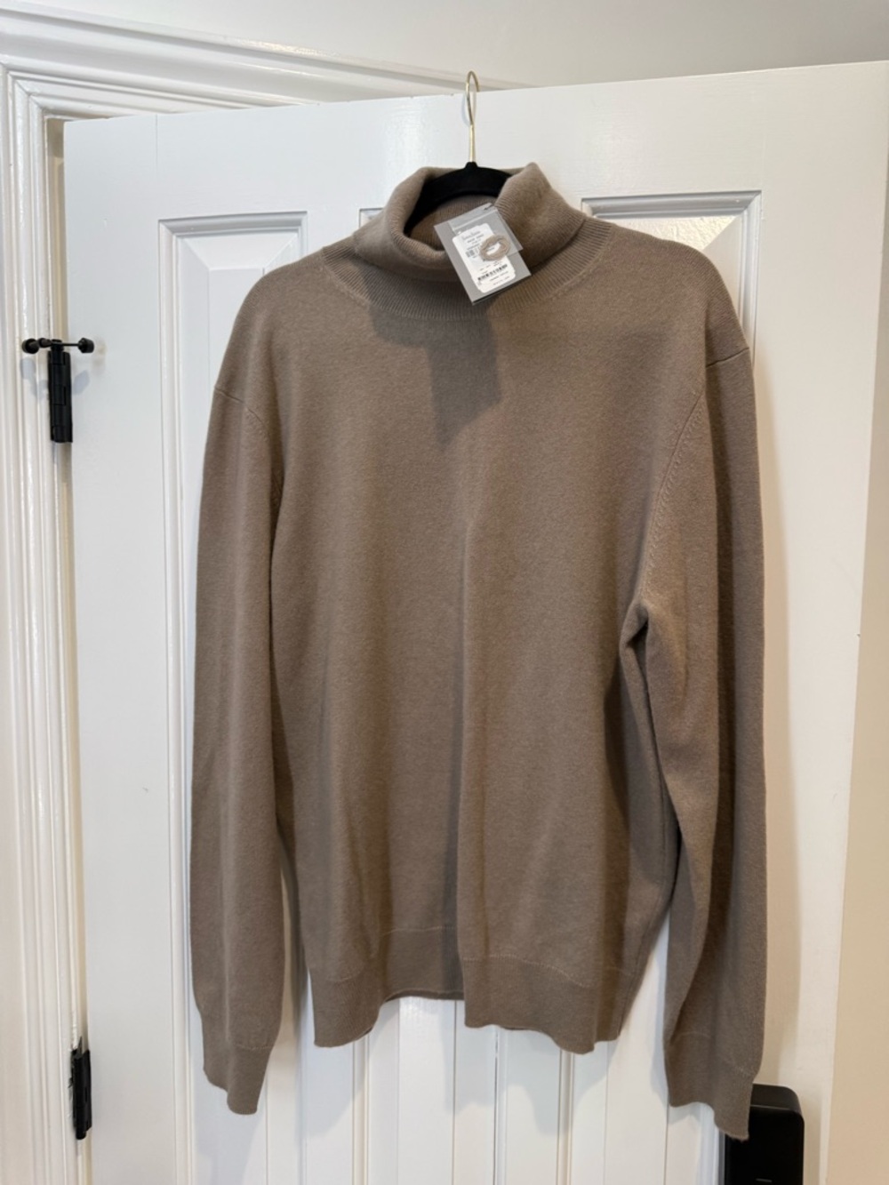 Men's Neiman Marcus Dune Color XL Cashmere  Turtleneck Sweater